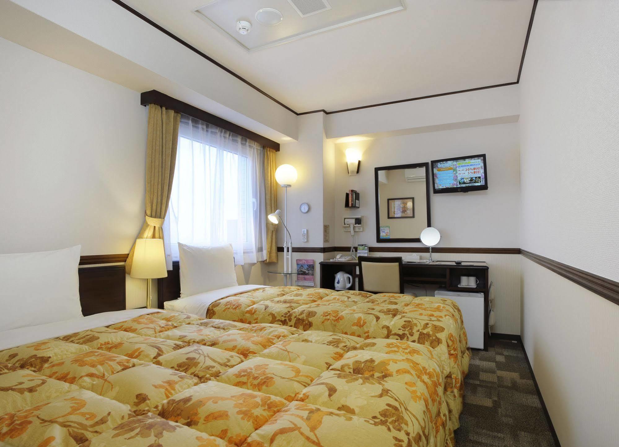 Toyoko Inn Kokura-Eki Minami-Guchi Kitakyushu Eksteriør bilde