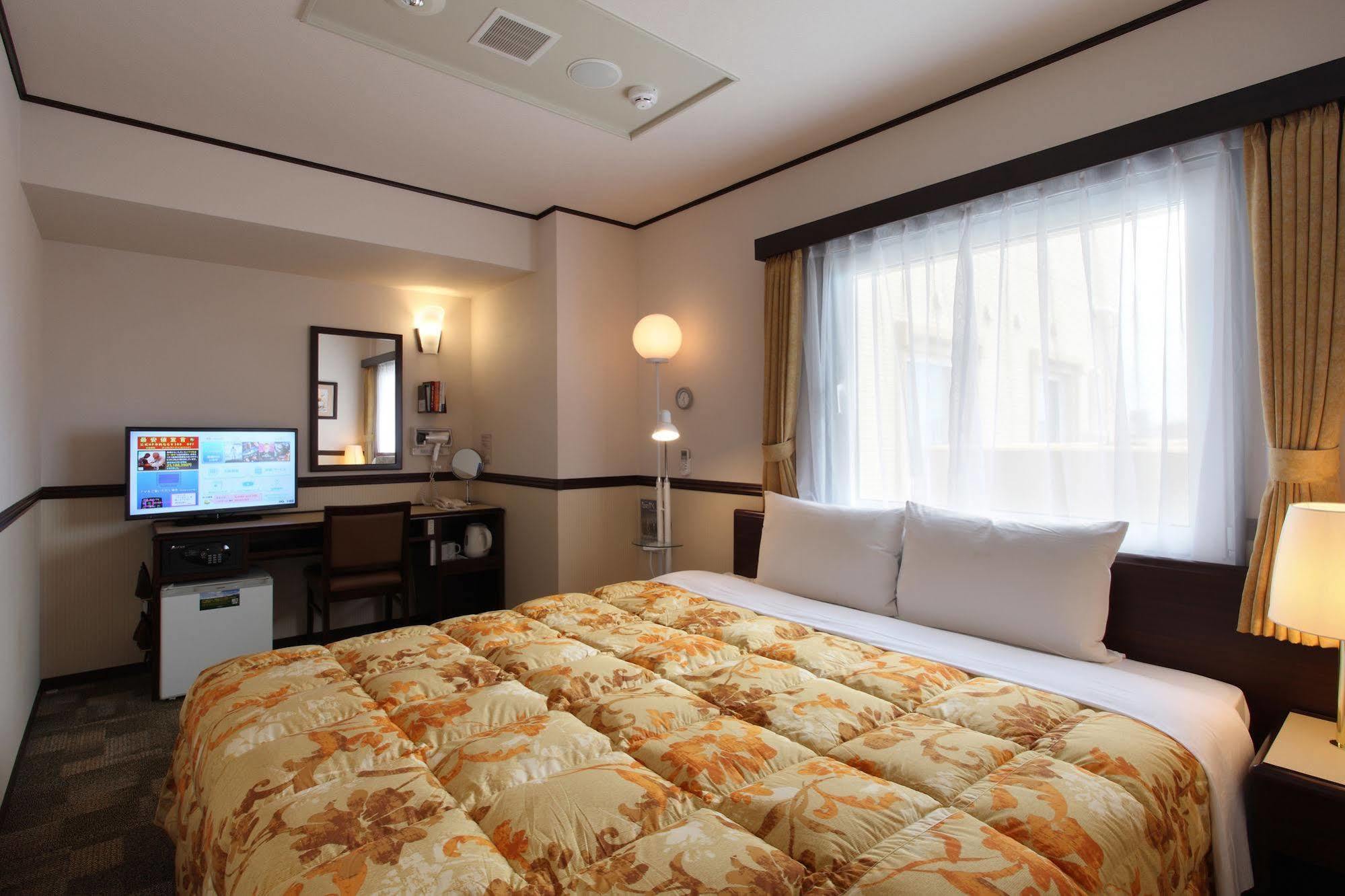 Toyoko Inn Kokura-Eki Minami-Guchi Kitakyushu Eksteriør bilde